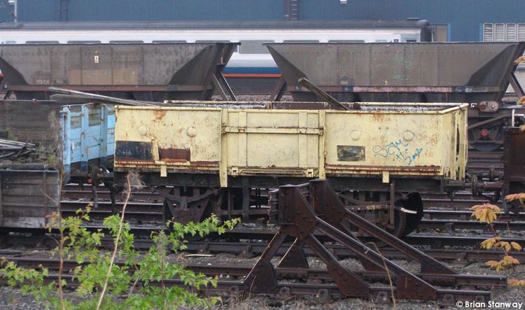 Photo of 041633 at Leeds Neville Hill yard