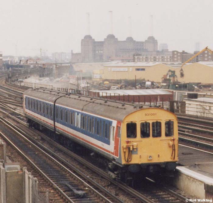 Photo of 977856 & 977857 at Wandsworth Road