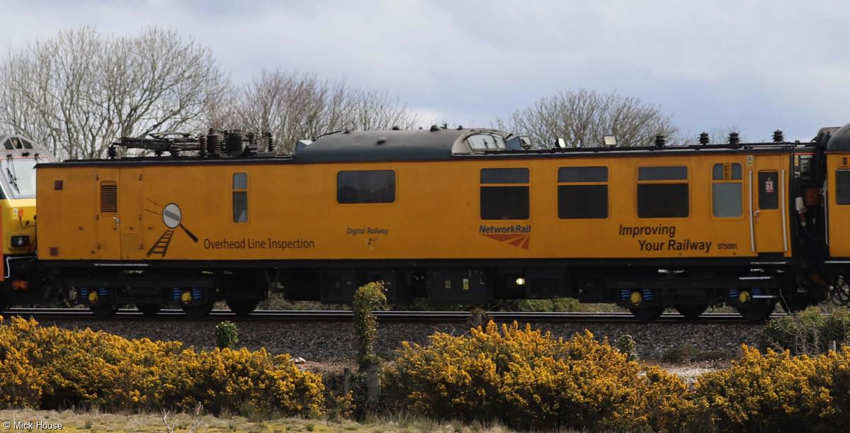 QXX 975091 - Overhead Line Inspection coach - MENTOR « Test Trains ...