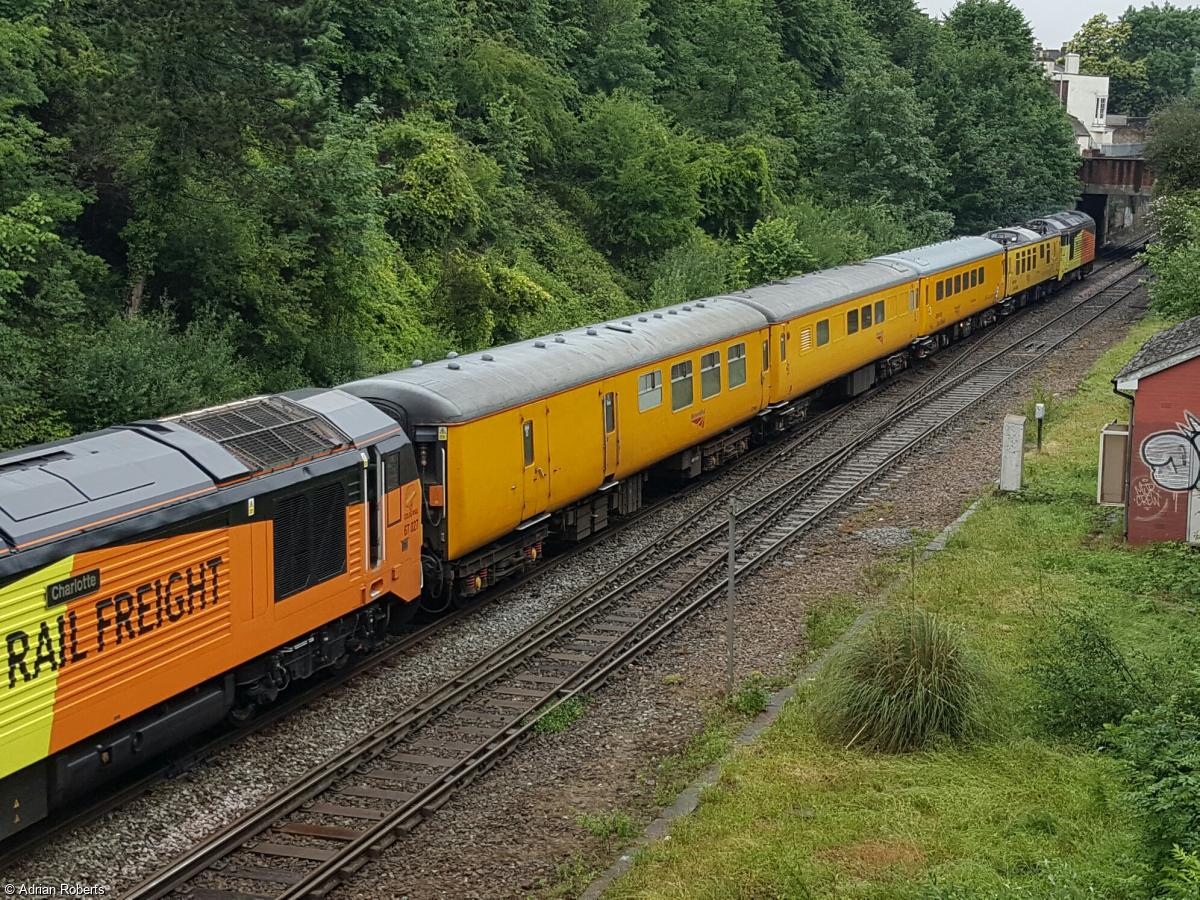 AZA 977969 Network Rail staff and generator coach « Test Trains